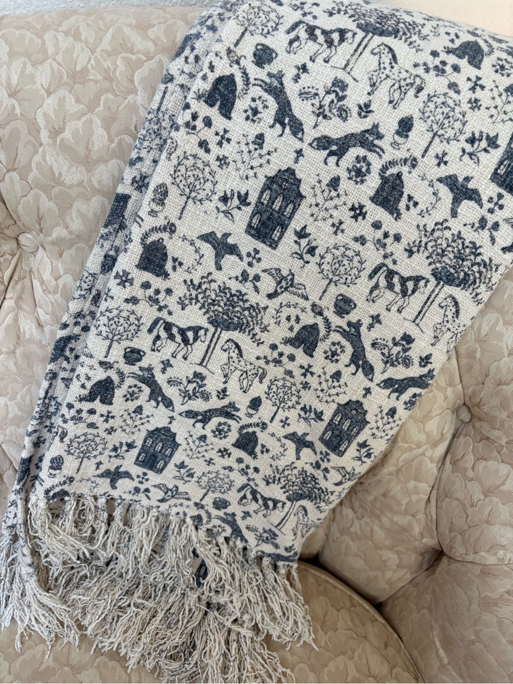 Cottagecore English Countryside Horse‎ Throw Blanket Fringe Blue Cream 48” x 58”